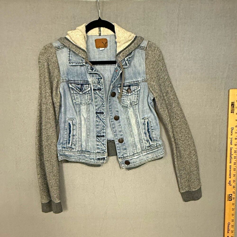 American Eagle Outfitters Womens XS Hooded Button Denim Jacket Blue Gray Pockets